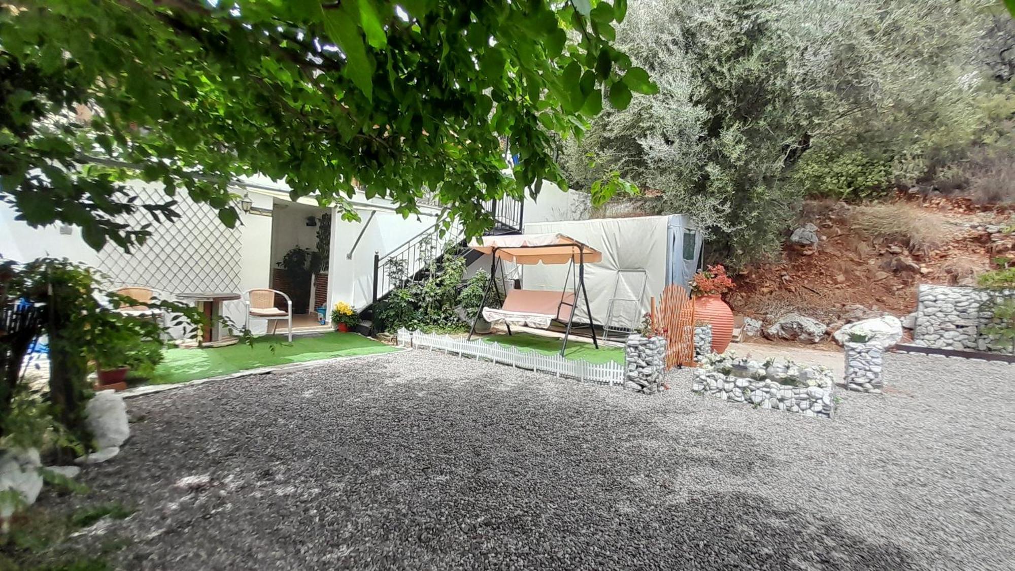 Appartamento George House Leonídion Esterno foto