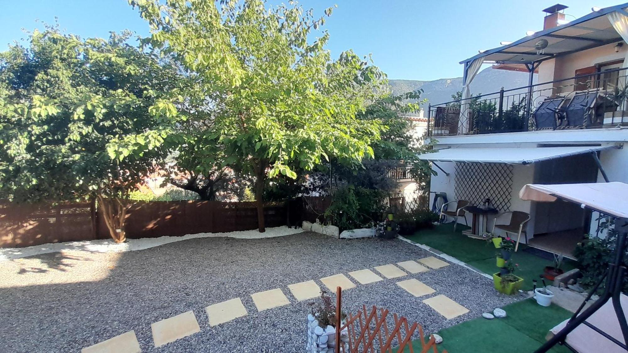 Appartamento George House Leonídion Esterno foto