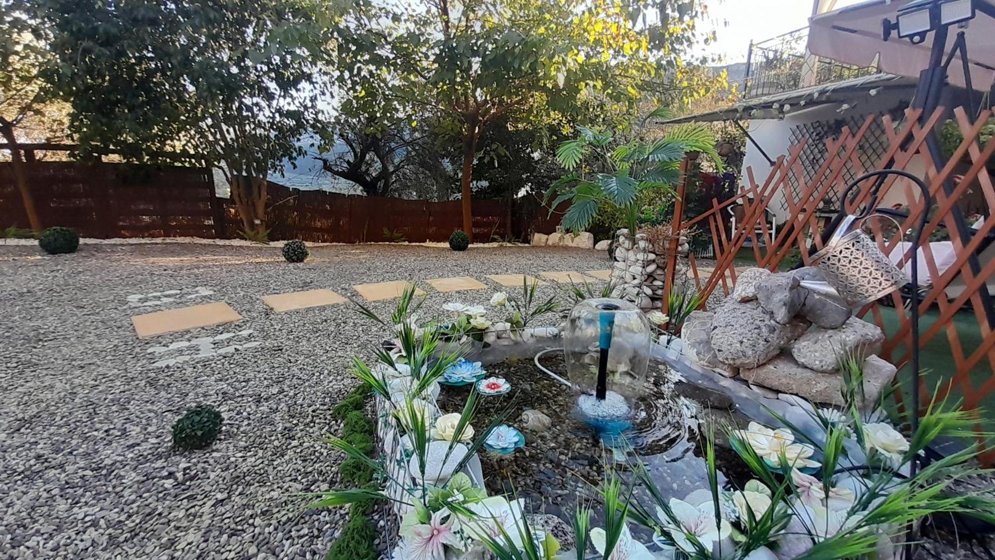 Appartamento George House Leonídion Esterno foto